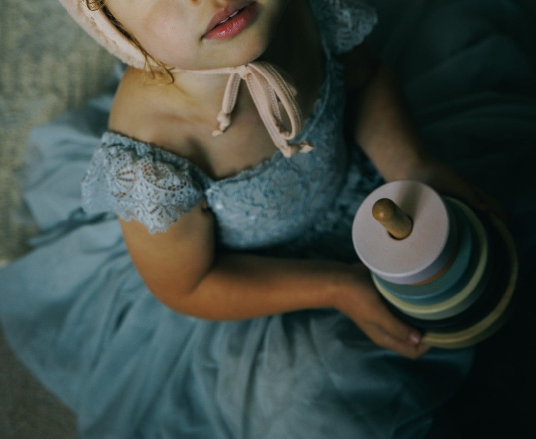 Children's Toys & Books